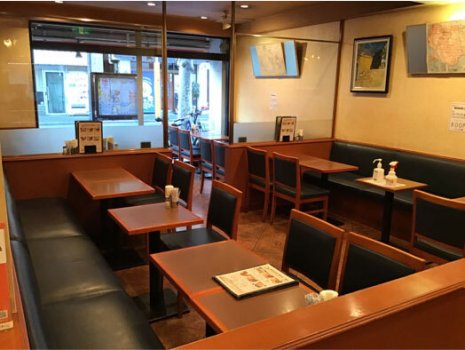 Внутри магазина