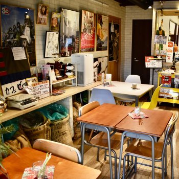 Можно также поесть на месте