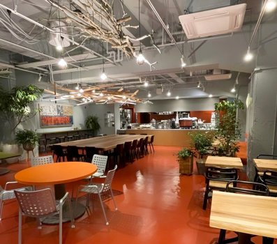 Внутри магазина