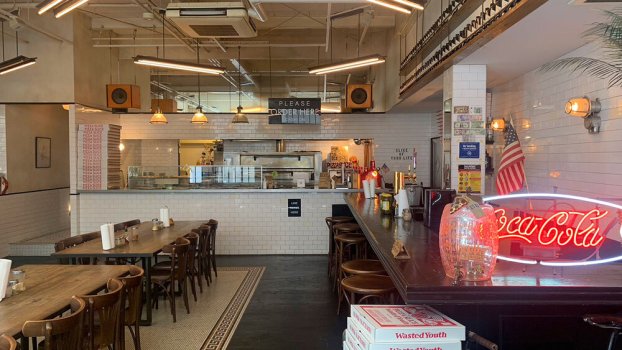 Интерьер магазина 1