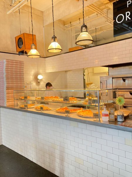 Внутри магазина 2