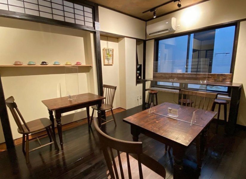 Внутри магазина