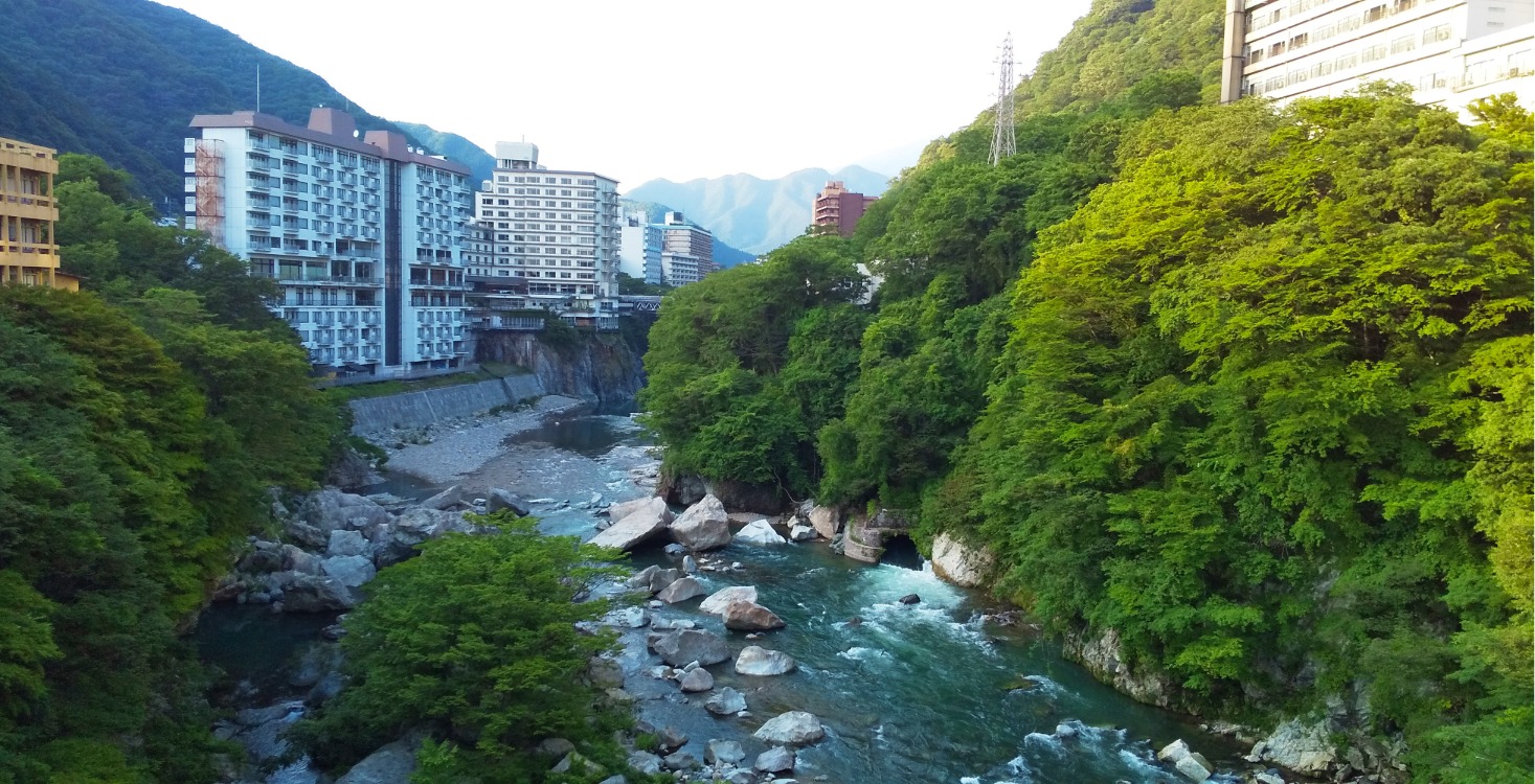 川の流れを感じる鬼怒川温泉